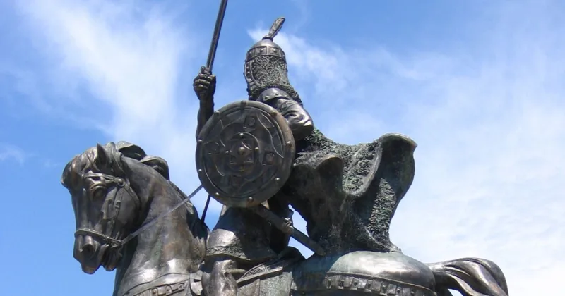 В битката при Версиникия Крум Страшни побеждава византийците и завладява Тракия
