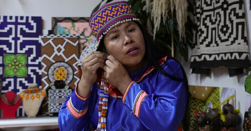 Peruvian Women Heal Themselves with Song, Art