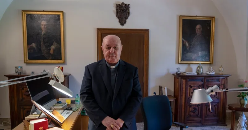 Keeper Wants You to Know Vatican’s Secrets