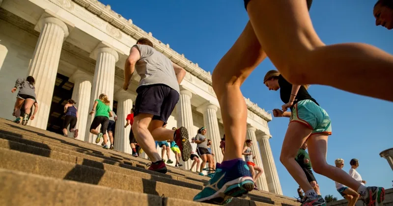 Group Helps People Exercise Outdoors