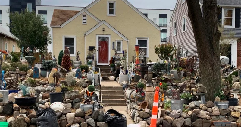 US City Wants Woman to Clean up Rock Art