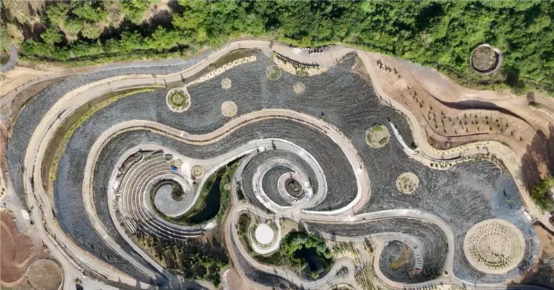 Van Gogh’s The Starry Night Recreated in Bosnia’s Hills
