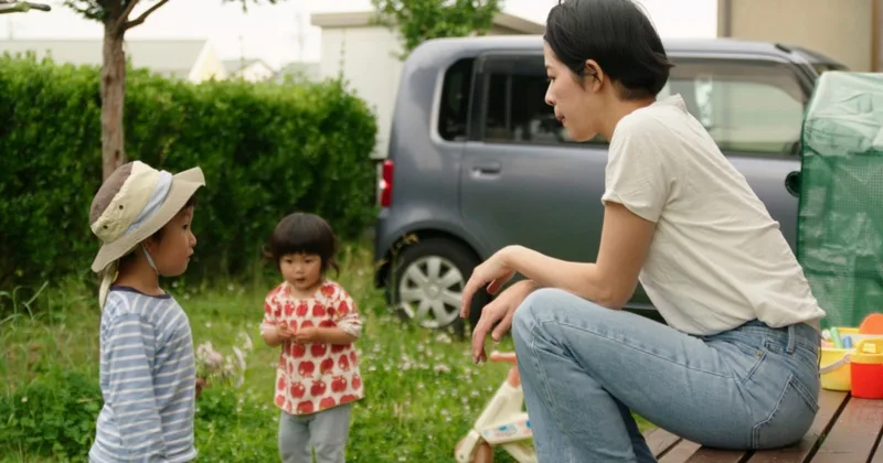 Australian Filmmaker Shows Japanese Single Mothers, Children Face Poverty